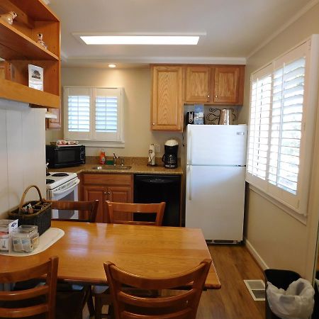 Pine Acres Lodge Pacific Grove Exterior foto